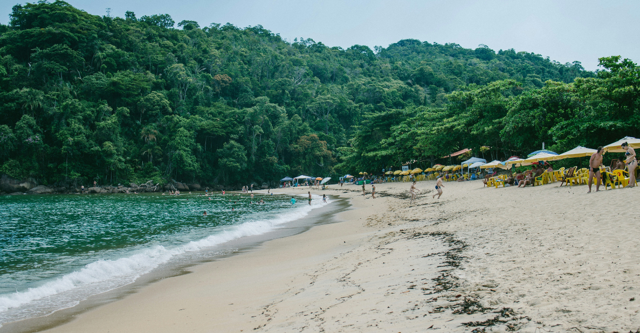 Mais de 100 praias e uma rotina de sonho